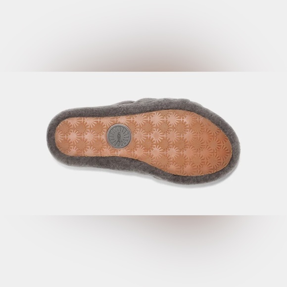 Ugg fluff yeah slide in charcoal - Picture 6 of 10